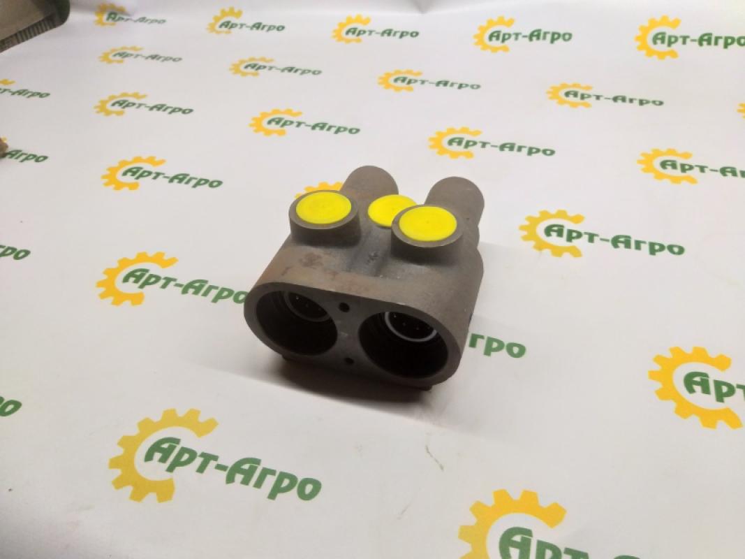 103866A3 Hydraulic Quick Coupling Assembly CNH