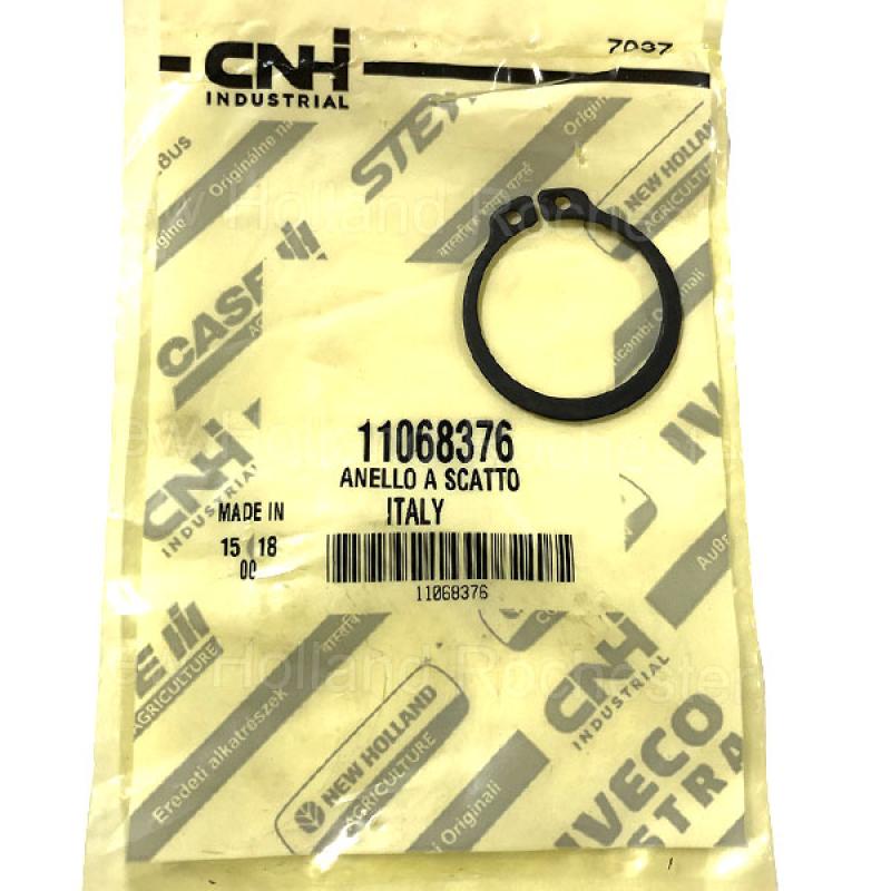 11068376 Locking Ring CNH M32