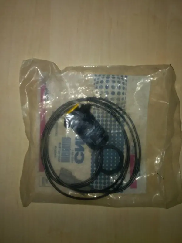 115713A1 Hydraulic Control Button CNH