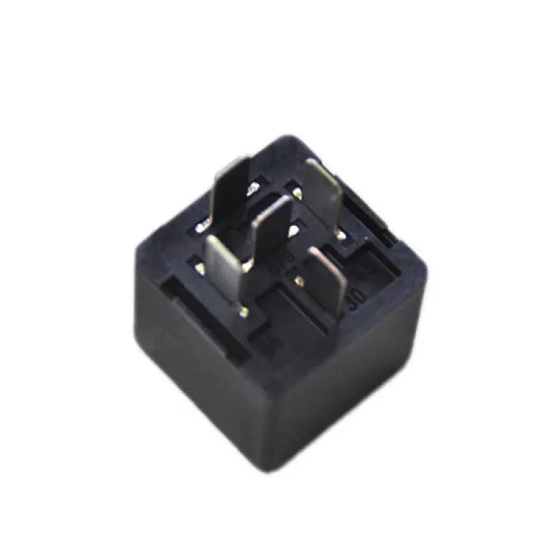 82013124 Relay (12V, 30A) CNH