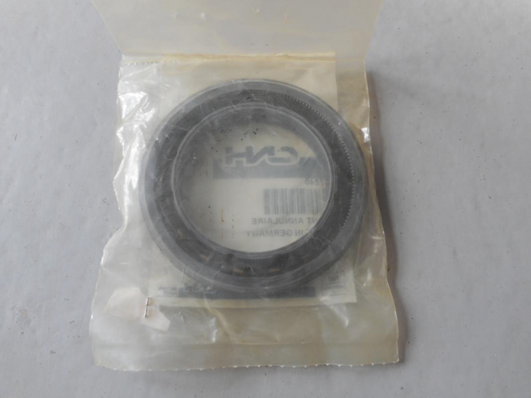 357240 Sleeve CNH