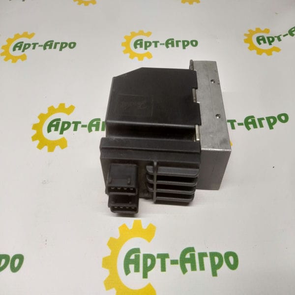 F931402130013 Blok zaworów układu kierowniczego Agco Parts