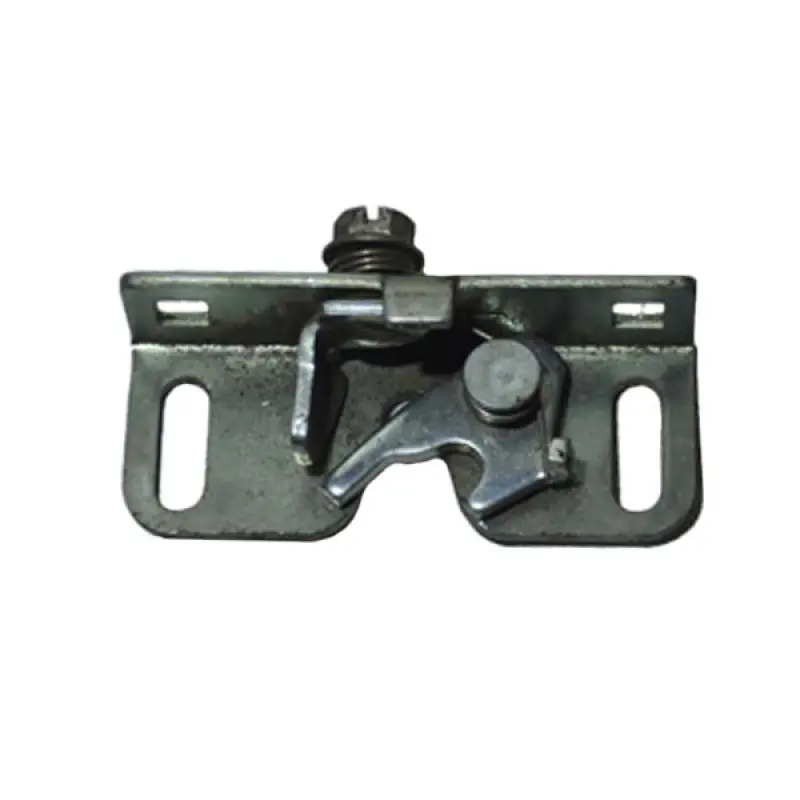 AZ102725 Zatrzask tylnej maski John Deere
