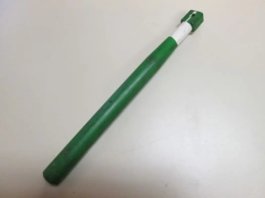 H205318 Auger Finger John Deere