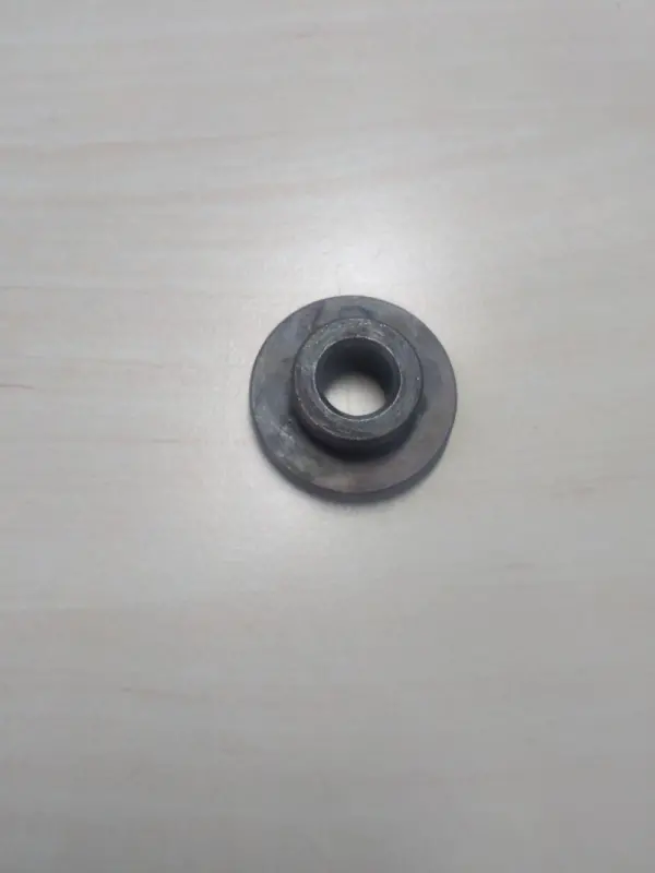 H215457 Bushing John Deere