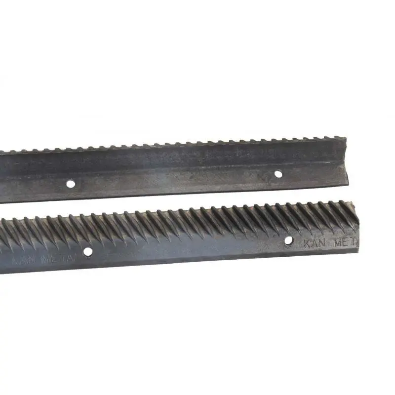 AZ47217 John Deere Threshing Drum Blades for Combines (pair) - 1648 mm, 6 holes [Kan-Metal]