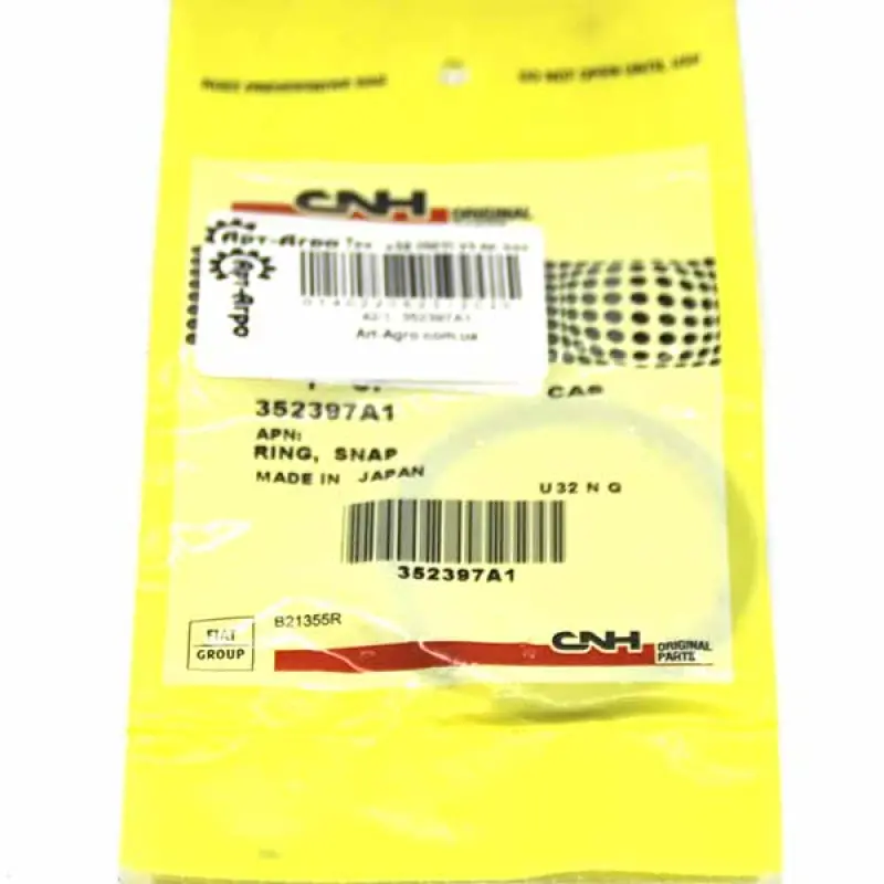 352397A1 Retaining Ring CNH