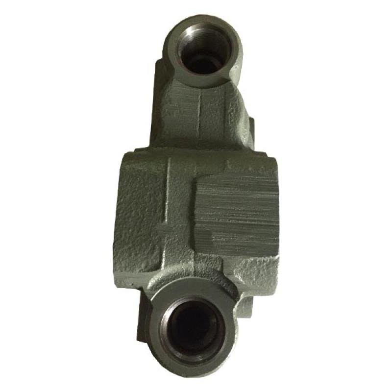 47881568 Hydraulic Outlet Housing, MX310 CNH