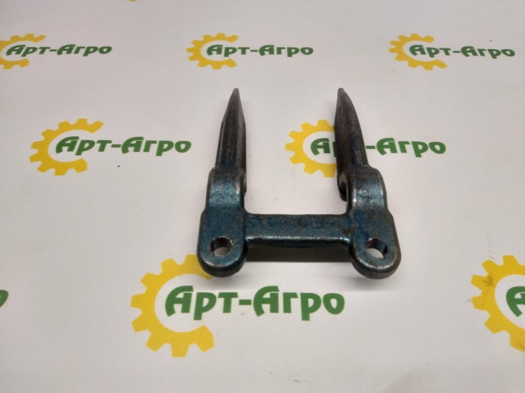 H61954 Double pin of the harvesting unit of John Deere combine (analog)
