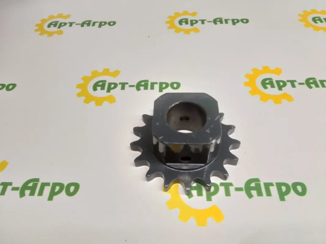 000735949 Gear wheel of the grain elevator head CLAAS (Emniyet Sanayi)