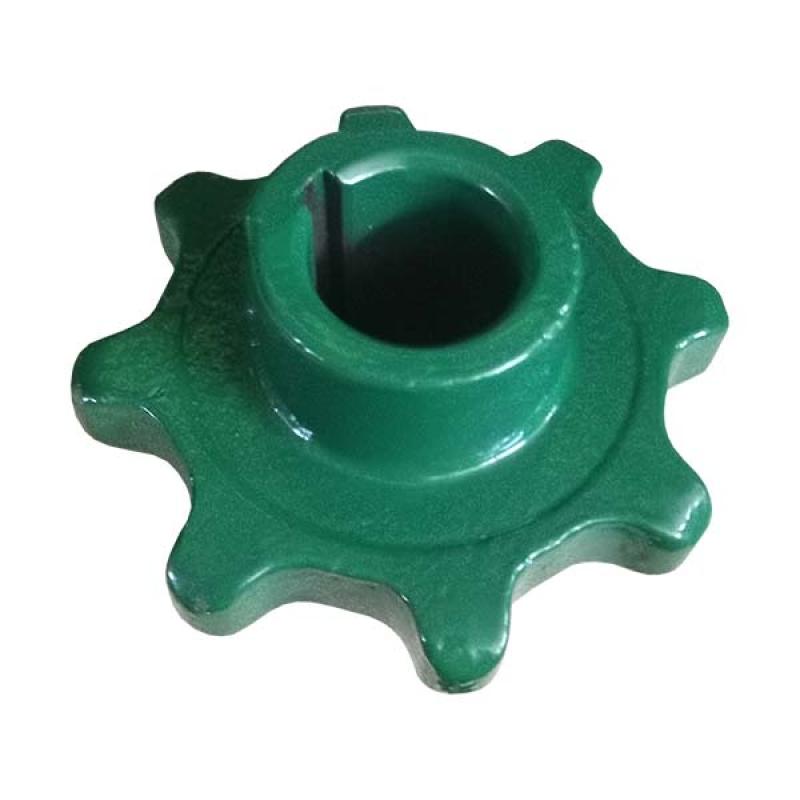 H133143 Gear Z-8, grain elevator drive, lower John Deere (Combine)