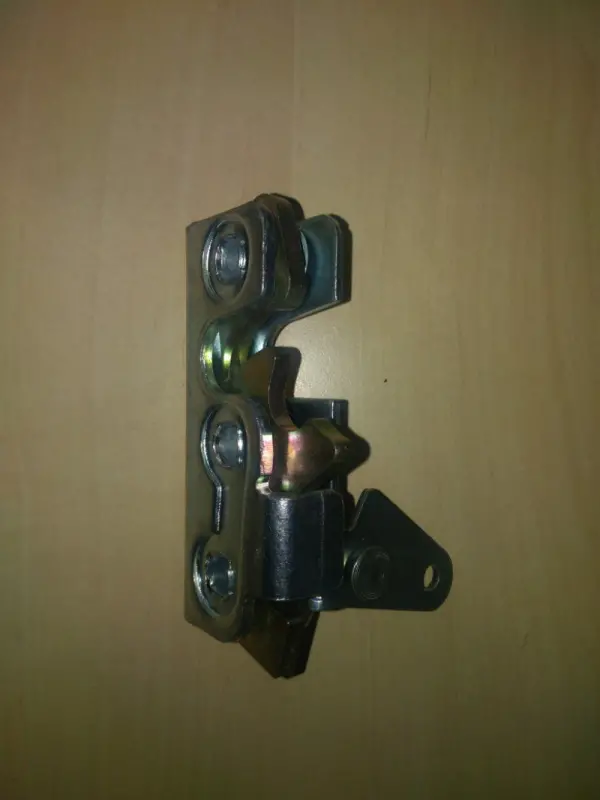 60-5001t1 Zamek drzwi CNH
