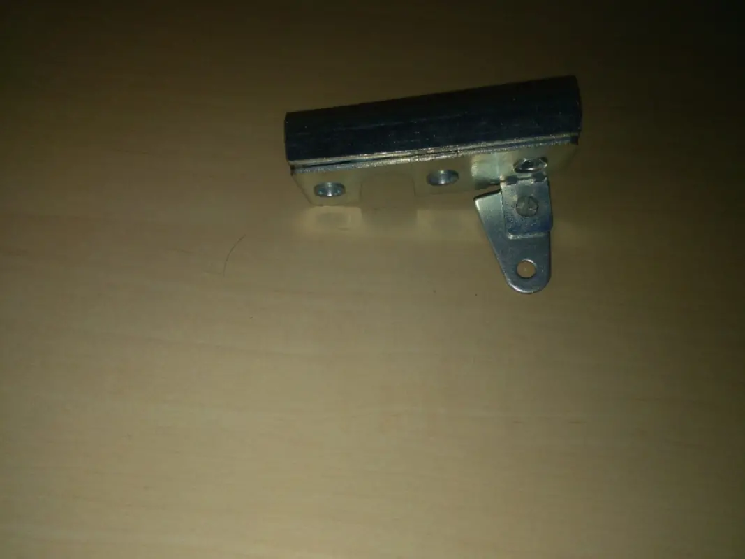 60-5001t1 Zamek drzwi CNH