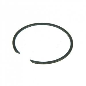 H83285 Radiator shutter retaining ring John Deere