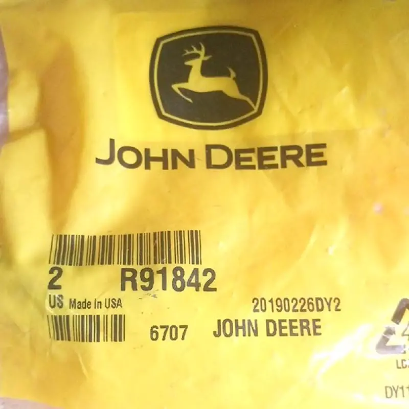 R91842 Screw John Deere