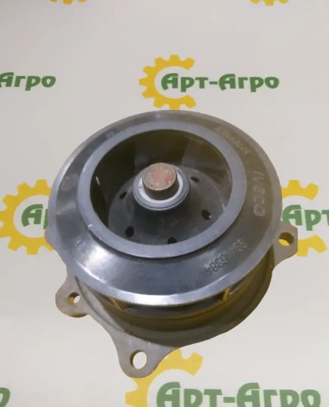 504361543 Pompa wodna CNH