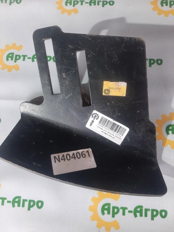 N404061 Right Front Scraper Knockout Bracket John Deere
