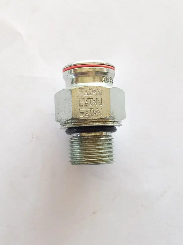 87331075 Złączka hydrauliczna CNH