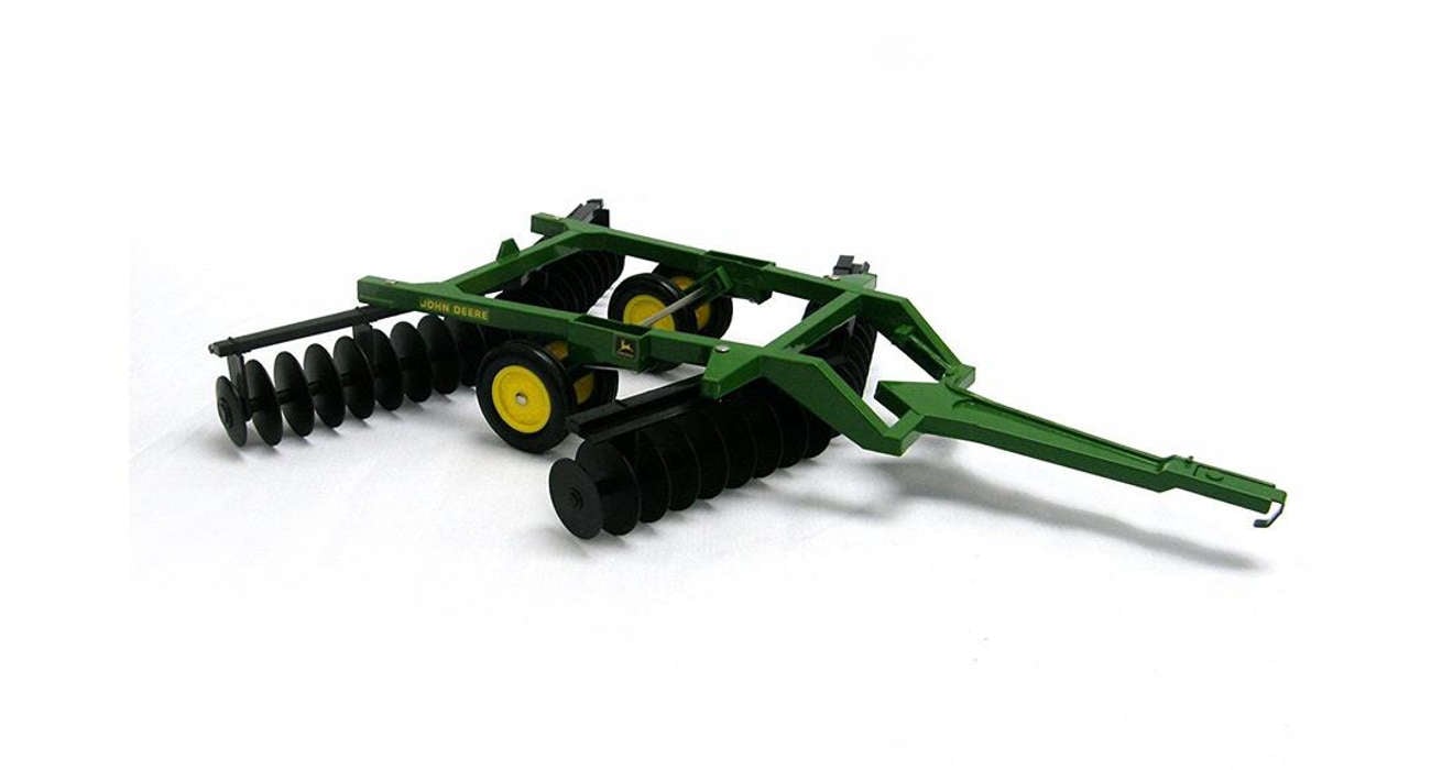 John Deere disc harrow