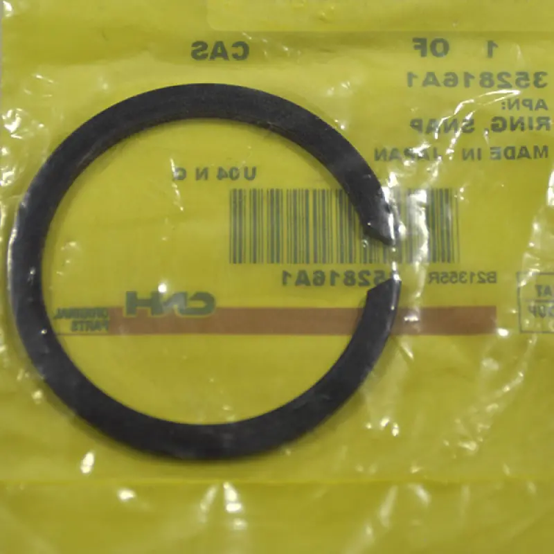 352816A1 Locking Ring CNH