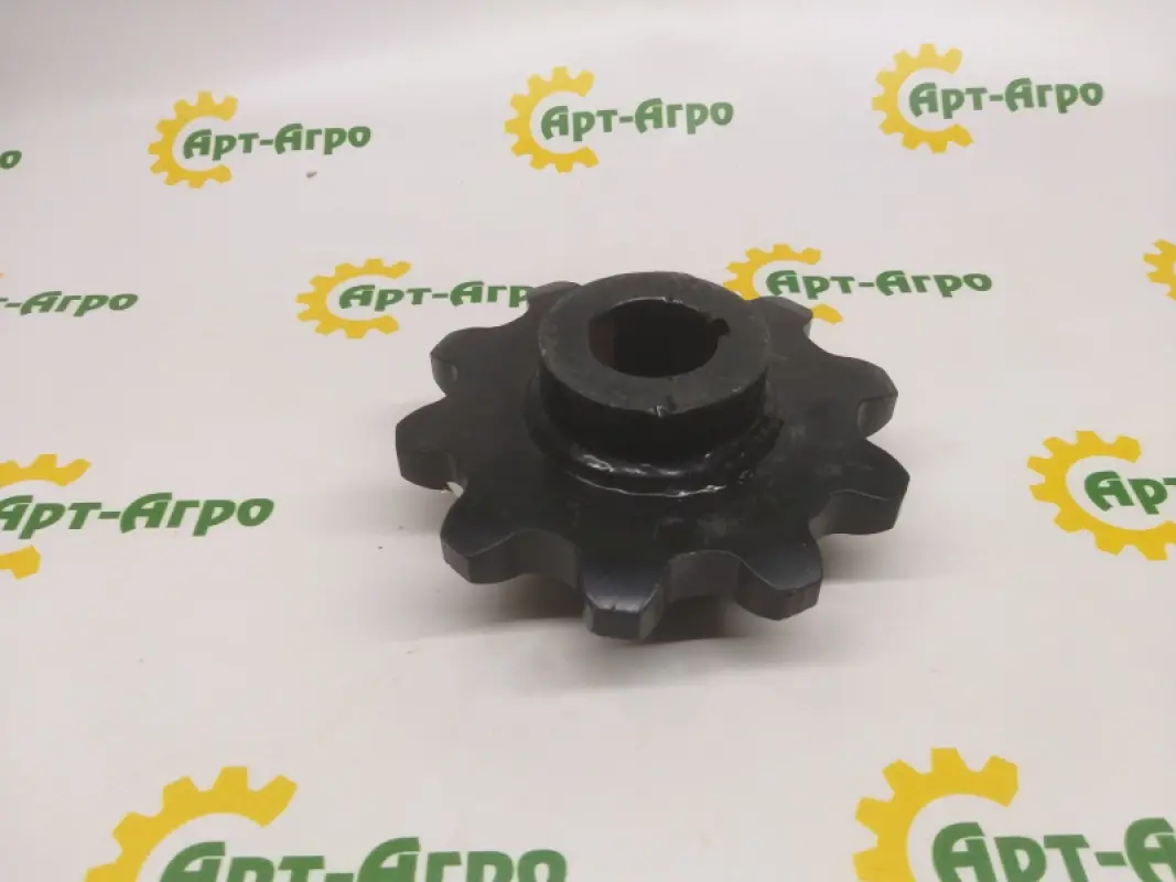 H228385 Upper gear of the grain conveyor John Deere