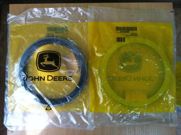 RE154869 Uszczelka olejowa John Deere - obrazek 2