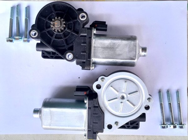 AXE13287 Silnik elektryczny do regulacji napędu wentylatora JOHN DEERE (Help Parts)