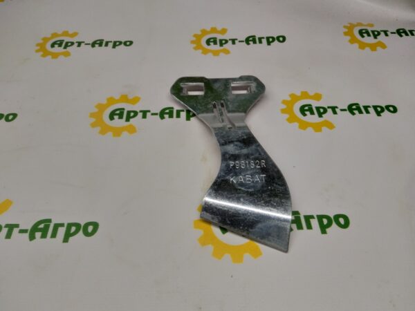 A98182 Чистик диска сошника правий John Deere (KABAT)