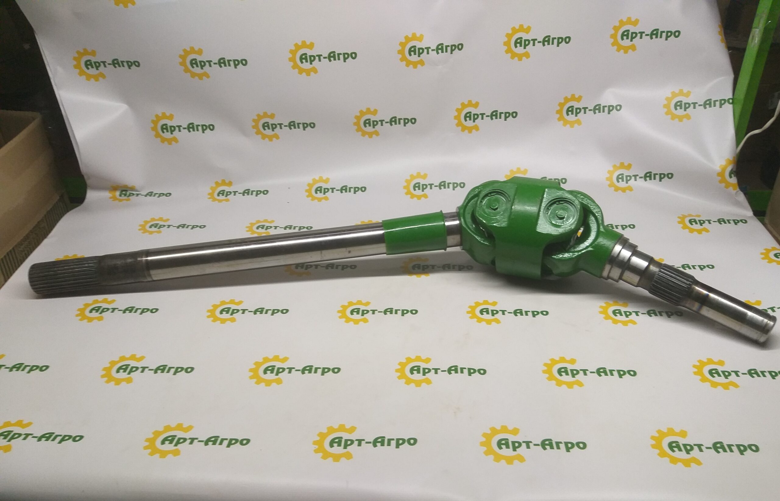 RE227386 Wał napędowy przedniej osi John Deere - obrazek 2